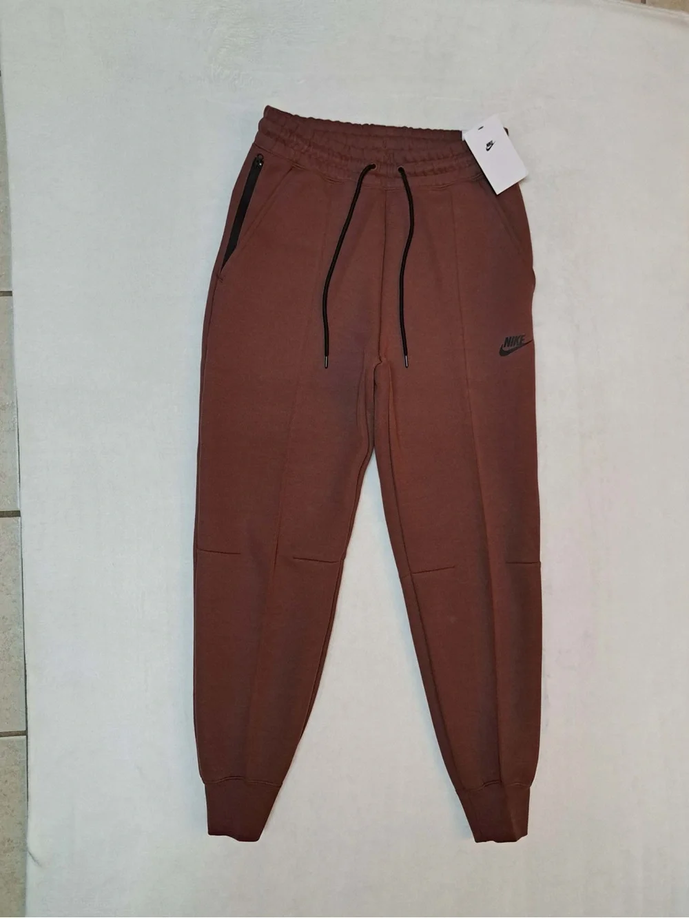 Nike Sportswear Tech Fleece Mid-Rise Jogger Pants : Women's size SMALL